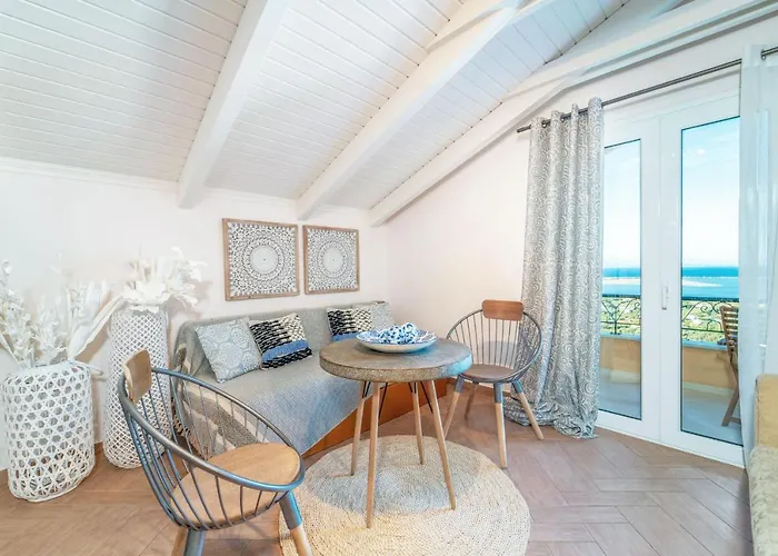 Niver Luxury Lefkáda